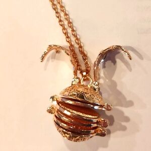 Harry Potter Golden Snitch Necklace w/ hidden storage compartment NWOT